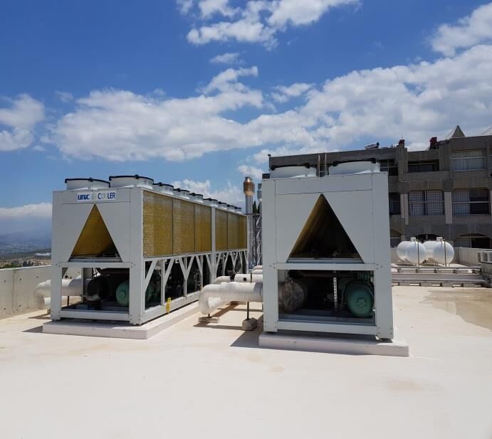 Rooftop chiller plant installation