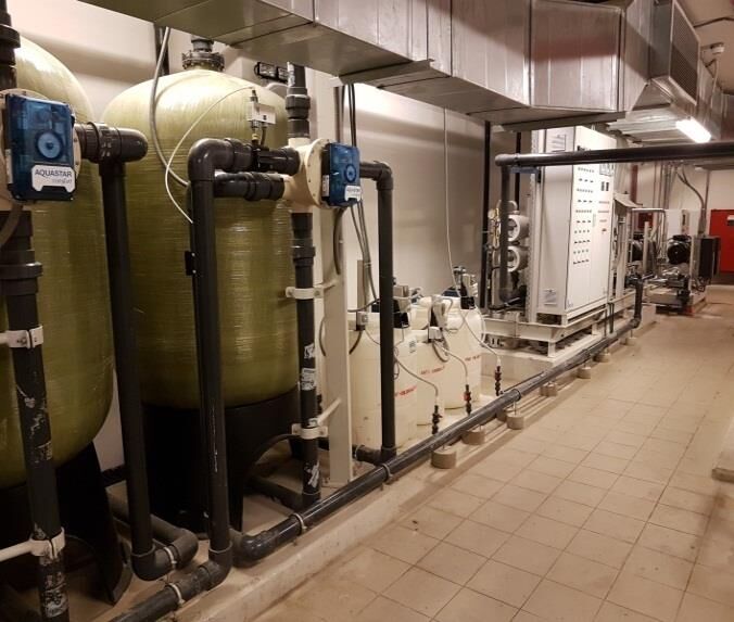 Water treatment installation